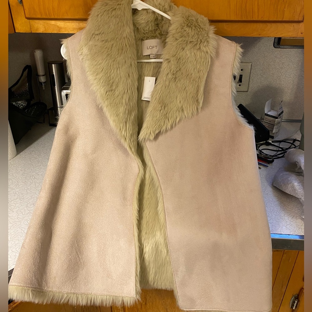 Ann Taylor Loft suede and faux fur vest size medium
